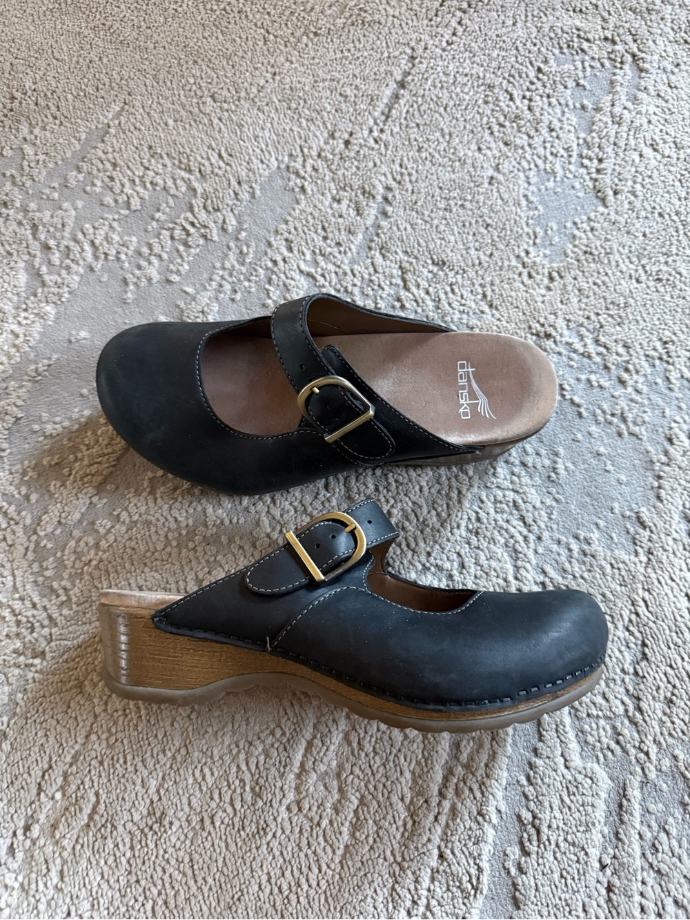 Dansko Martina clogs mules Black leather Mary Jane Comfort slip on wedge 38 / 8